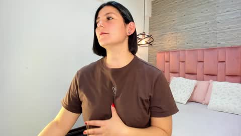 Sarah Deyvis online show from January 21, 2025, 2:48 pm