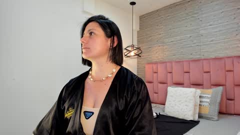 Sarah Deyvis online show from January 23, 2025, 5:42 pm