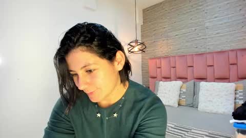 Sarah Deyvis online show from February 11, 2025, 1:20 pm