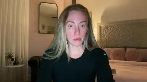 Snapshot of sarahgiroux86 chatting on June 30, 2026, 5:30 am Sarah online show from June 30, 2026, 5:30 am