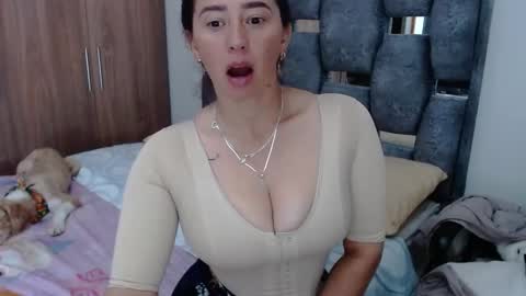 Lia online show from January 8, 2025, 2:35 pm