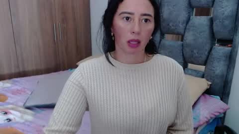 Lia online show from January 27, 2025, 7:35 pm