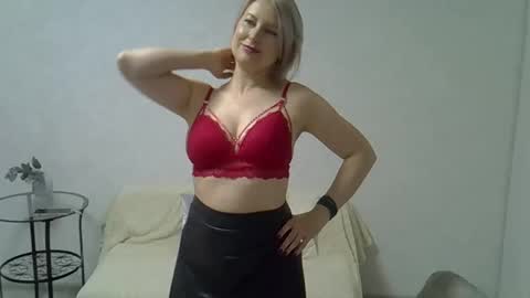 sarahphelps online show from November 3, 2025, 5:14 pm