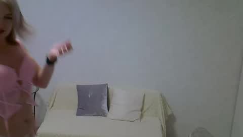 sarahphelps online show from November 18, 2025, 5:06 pm