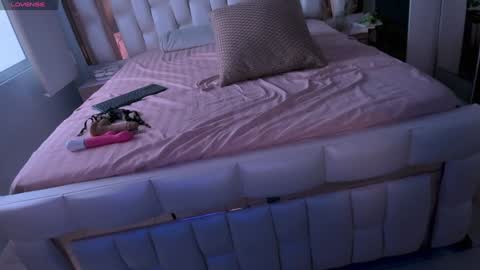 Sarah online show from January 25, 2025, 8:42 pm