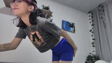 Sarah  online show from April 9, 2026, 8:03 pm