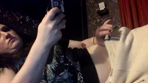 sarahsweetie17 online show from November 17, 2025, 11:21 pm