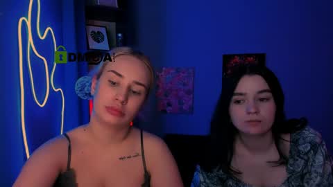 sarahwelddy online show from April 26, 2026, 7:22 pm
