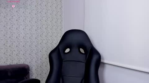 Sara jones   online show from December 16, 2025, 2:00 pm