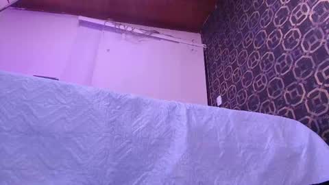 Sara  online show from September 28, 2025, 11:59 am