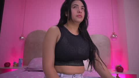 Sara  online show from April 8, 2026, 11:54 am