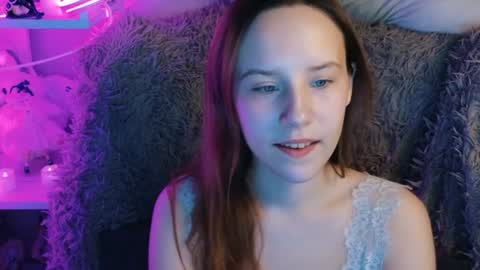 Sara online show from December 10, 2024, 1:43 am