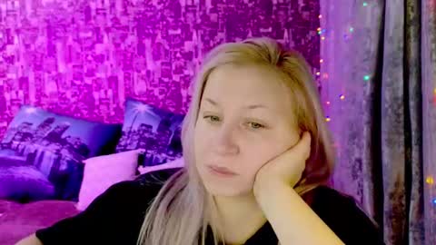 Snapshot of sarakatherin chatting on December 23, 2024, 3:18 am Sara online show from December 23, 2024, 3:18 am