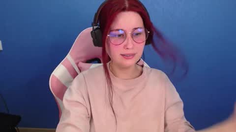 Snapshot of sarakinski chatting on March 17, 2026, 1:14 pm Sara online show from March 17, 2026, 1:14 pm