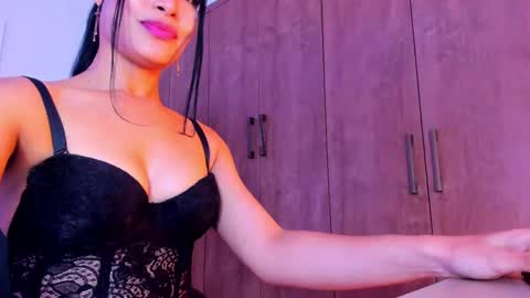 saralife69 online show from March 12, 2025, 1:19 pm