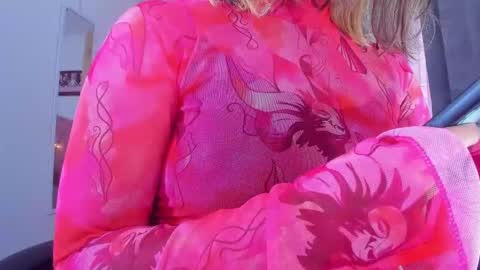 sara  online show from December 15, 2024, 8:25 pm