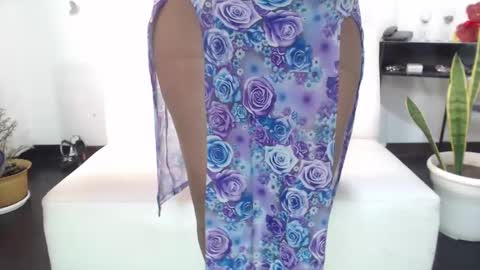 Saraloves online show from December 12, 2024, 5:26 pm