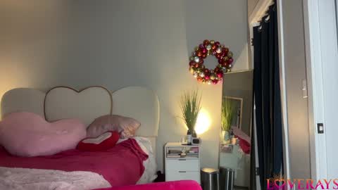 Back from Vacay  Follow for more here  online show from September 28, 2025, 4:40 am