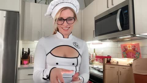 Back from Vacay  Follow for more here  online show from October 28, 2025, 2:15 am