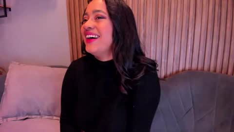   online show from October 24, 2025, 6:37 pm