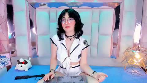 sara  online show from September 20, 2025, 6:03 am