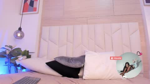 Sara online show from February 12, 2025, 11:09 pm