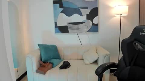 I am Sara  online show from February 6, 2026, 8:56 pm