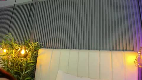 Sara   online show from December 20, 2025, 10:39 pm