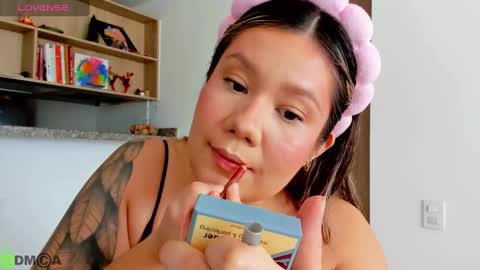 Sara  sarasmithfun by instagram online show from January 16, 2025, 8:03 pm