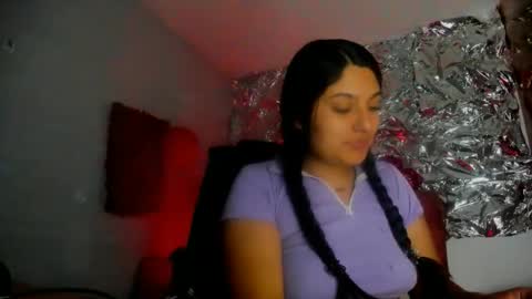 sarastonesx online show from March 25, 2026, 6:19 am