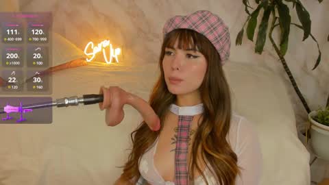   - independient model online show from December 8, 2024, 4:04 am