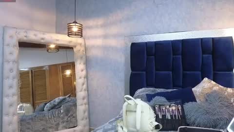 Sara W online show from February 1, 2025, 10:48 am