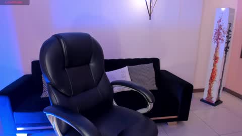 Sara Winstone online show from December 15, 2024, 11:12 am