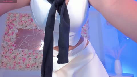 Sara Winstone online show from January 7, 2025, 7:59 pm