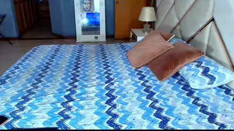 Sara Rivera online show from November 12, 2025, 3:23 pm