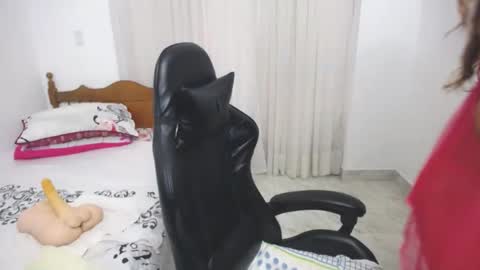 saray1221 online show from February 1, 2025, 8:16 pm