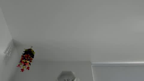 Saray  online show from September 29, 2025, 9:19 pm