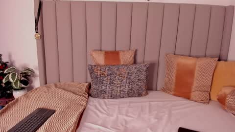  Saray  online show from December 17, 2024, 8:32 pm