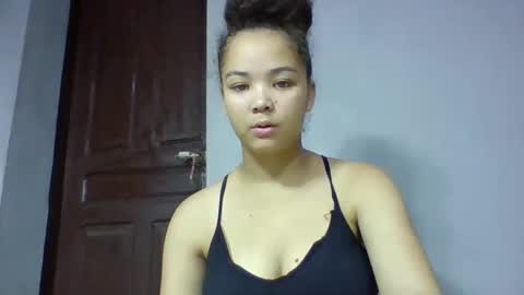 sarhon917962 online show from May 16, 2026, 10:36 am