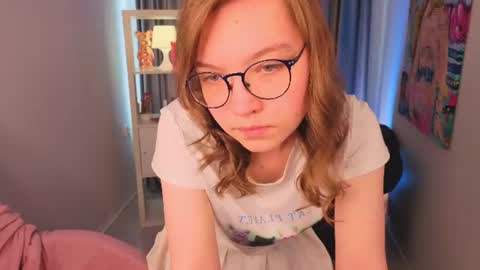Lia online show from July 31, 2026, 1:21 pm
