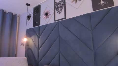 Sara  online show from March 5, 2025, 10:22 am