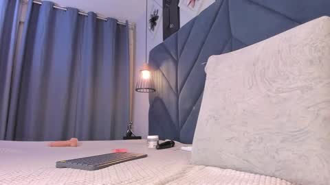 Sara  online show from March 8, 2025, 10:22 am