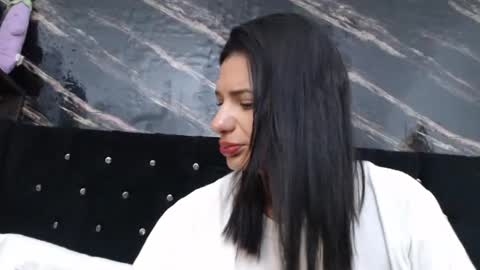 Snapshot of sarita_multisquirt chatting on August 7, 2026, 5:31 am Sara online show from August 7, 2026, 5:31 am