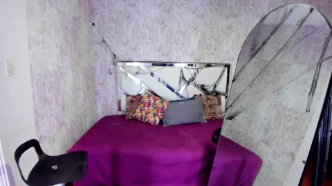 sarah online show from October 31, 2025, 12:00 am