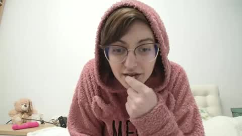 Snapshot of sarraboots chatting on January 13, 2026, 1:49 pm sarraboots online show from January 13, 2026, 1:49 pm