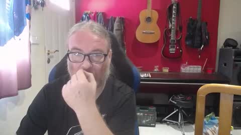 Giselle and Jay online show from September 15, 2025, 9:09 am