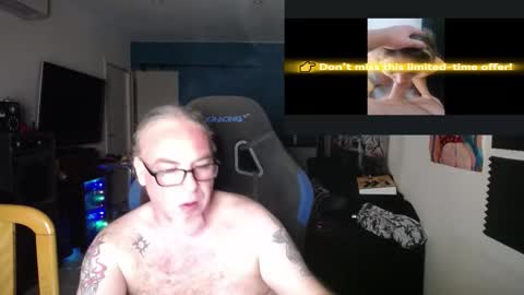 Giselle and Jay online show from October 12, 2025, 10:42 pm