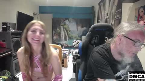 Giselle and Jay online show from November 10, 2025, 6:29 pm