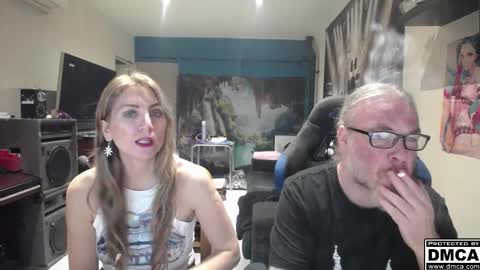 Giselle and Jay online show from November 13, 2025, 6:01 am