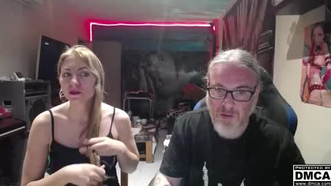 Giselle and Jay online show from November 17, 2025, 6:30 am